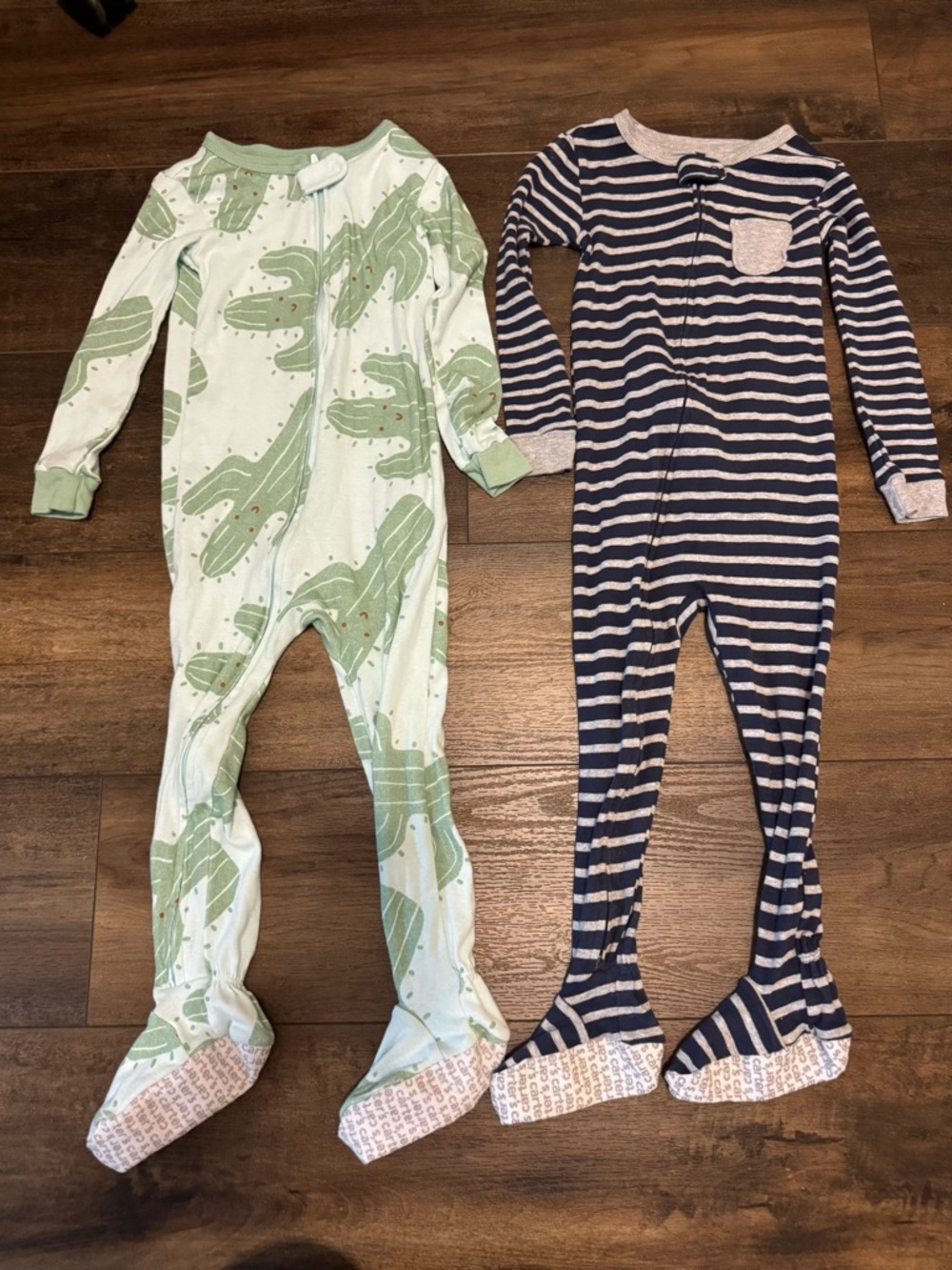 Carter’s 3t zip up footed cactus and striped pajamas cotton